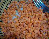 Foto langkah ke 1 dari resep Pastel Renyah Tahan Kres Isi Ragout Ayam.