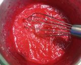 Foto langkah ke 2 dari resep Strawberry Chiffon Bliss Putih Telur (Cooked Dough).