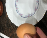 Foto del paso 3 de la receta: Rollitos de tortilla de zanahoria rallada, queso y perejil