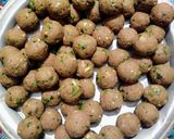 A picture of step 1 of Laziz koftay.