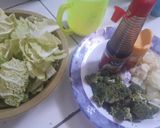 Foto langkah ke 1 dari resep Tumis sawi putih dan brokoli ala solaria.