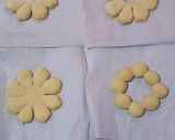 Foto langkah ke 5 dari resep Salted Egg Donat Mochi, Topping Keju & Ebi.