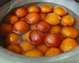 A picture of step 4 of Gulab jamun.
