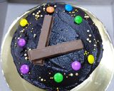 A picture of step 7 of Chocolate kitkat cake.
