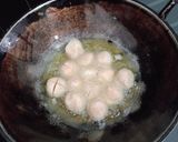 Foto langkah ke 2 dari resep Oseng Bakso Kecap Pedas.