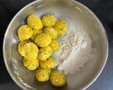 A picture of step 2 of Raw & Ripe Mango 🥭 Thepla With Barley Flour.