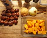 Une image de l'étape 1 de Velouté Butternut & Châtaignes.