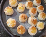 Foto del paso 4 de la receta: Scones dulces con fruta abrillantada para el mate