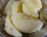 A picture of step 1 of Sukha aloo ki sabji.