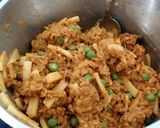 A picture of step 2 of Chicken Mince Curry with Green Peas and Potatoes.