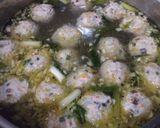 Foto langkah ke 7 dari resep Sup Bakso Lohoa.