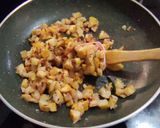 चटपटीत उपवासाची पेरूची भाजी (Upwasachi Peruchi Bhaji Recipe In Marathi) रेसिपी स्टेप 5 फोटो 
