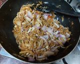 A picture of step 2 of Mince do pyaza.