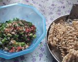 A picture of step 1 of Mix vegetables Maggi noodles Frankie roll.