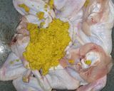 Foto langkah ke 2 dari resep Ayam goreng lengkuas.
