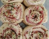 Foto langkah ke 4 dari resep spicy herb cheezy mayo smoke beef rolls.