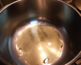 Foto del paso 1 de la receta: Bacalao a la marinera con langostinos y almejas