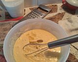 Foto del paso 6 de la receta: Torta invertida de frutas 🍌🍎🍒🍑