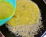 صورة لخطوة 4 من وصفة بيض بالسمسم والجبنه الموزاريلا صحي #دايت 🍳