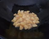 Foto langkah ke 1 dari resep Sambal goreng kentang hati sapi.