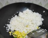 Foto langkah ke 4 dari resep Nasi goreng kobe.