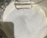 Foto langkah ke 2 dari resep Bolu pandan kukus.