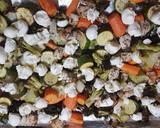 Foto del paso 7 de la receta: Pollo con vegetales al horno
