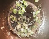 A picture of step 3 of Vegetarian Bún Bò.