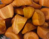 Foto del paso 1 de la receta: TORTILLA DE APIO Y ZANAHORIA 🥕🥚🥬🧀😋🤗🤩