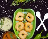 મેંદુવડા (Medu Vada Recipe In Gujarati) રેસીપી સ્ટેપ2ફોટો