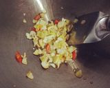 Foto langkah ke 2 dari resep Ikan Tuna Tumis Sayur Asin.