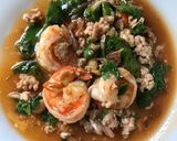 รูปขั้นตอนการทำที่ 3 ของ กระเพรากุ้งหมู