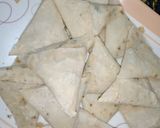 A picture of step 5 of Chicken Potato Samosa.