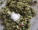 A picture of step 3 of Sprouted moong pakoda.