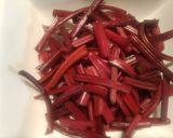 Foto del paso 1 de la receta: Tallos de remolacha en escabeche
