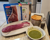 Foto del paso 1 de la receta: Solomillo al horno envuelto en jamón y pesto