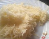 صورة لخطوة 2 من وصفة اوملات البطاطا 🥚🥔المبشورة🤤