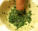 Foto del paso 7 de la receta Pollo al limón, en salsa de hígado y ajos