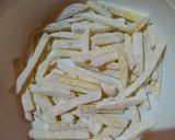 Foto langkah ke 3 dari resep Kentang goreng crispy simpel.