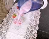 A picture of step 2 of Strawberry Milkshake.