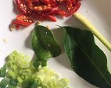Foto langkah ke 2 dari resep Telor Ceplok Balado.