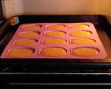 Foto langkah ke 5 dari resep Vanilla Madeleines.