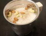 A picture of step 2 of Saffron mango milkshake.