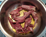 Foto del paso 1 de la receta: Carne con pasta 🍲