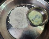 A picture of step 3 of Mawa samosa.