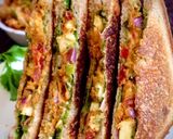 સ્મોકી પનીર ટીકા સેન્ડવીચ (Smoky Paneer Tikka Sandwich Recipe In Gujarati) રેસીપી સ્ટેપ10ફોટો