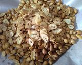 Foto langkah ke 3 dari resep Kacang Bawang Bumbu Simpel.