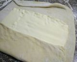 Hình bước làm 5 của món Croissant