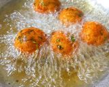 A picture of step 2 of Farali Dahi Vada.