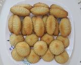 صورة لخطوة 6 من وصفة معمول الحليب المكثف المنزلي 👌😋